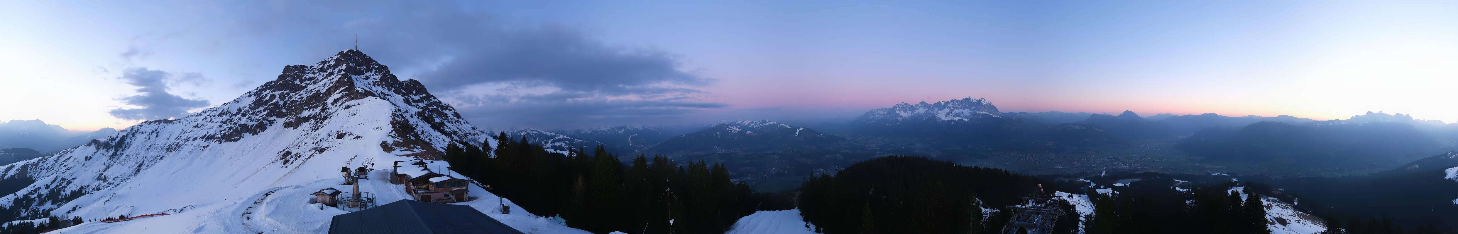 Archiv Foto Webcam St. Johann/Tirol: Blick von der Bergstation Harschbichl
