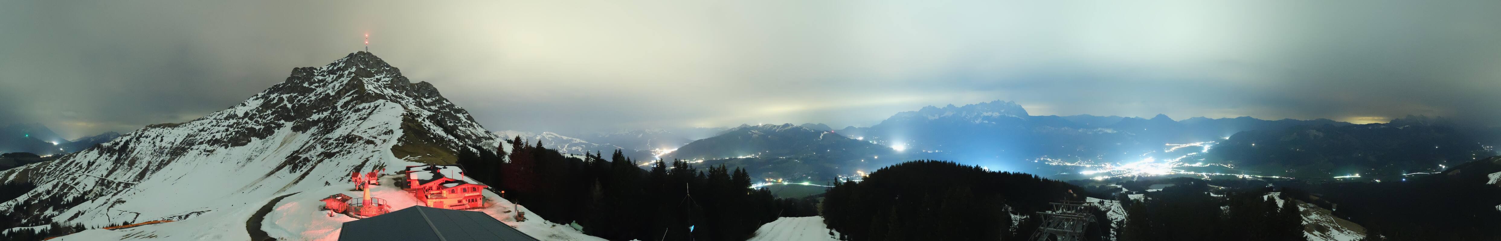 Archived image Webcam St. Johann/Tirol: View from Top Station Harschbichl