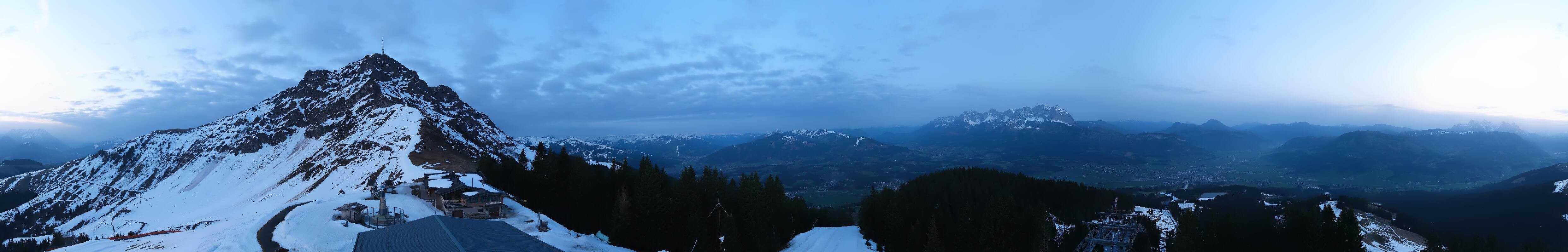 Archived image Webcam St. Johann/Tirol: View from Top Station Harschbichl