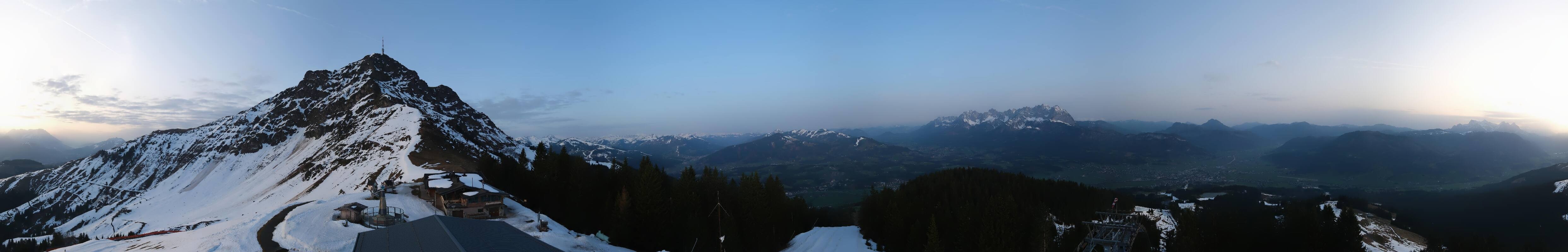 Archived image Webcam St. Johann/Tirol: View from Top Station Harschbichl