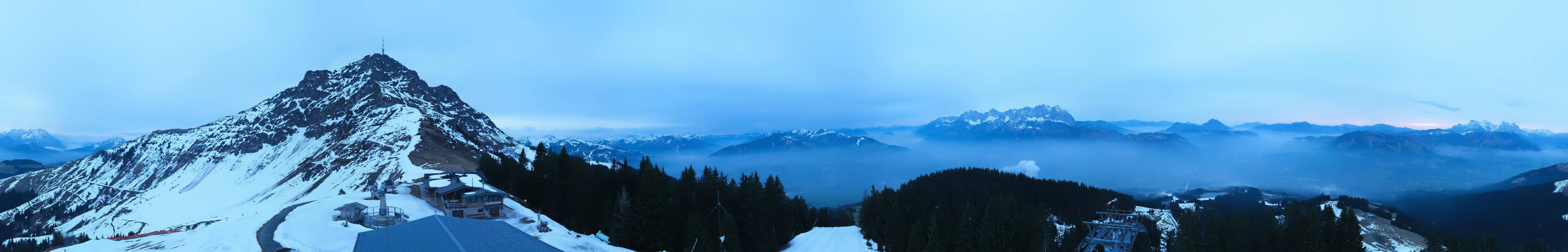 Archived image Webcam St. Johann/Tirol: View from Top Station Harschbichl