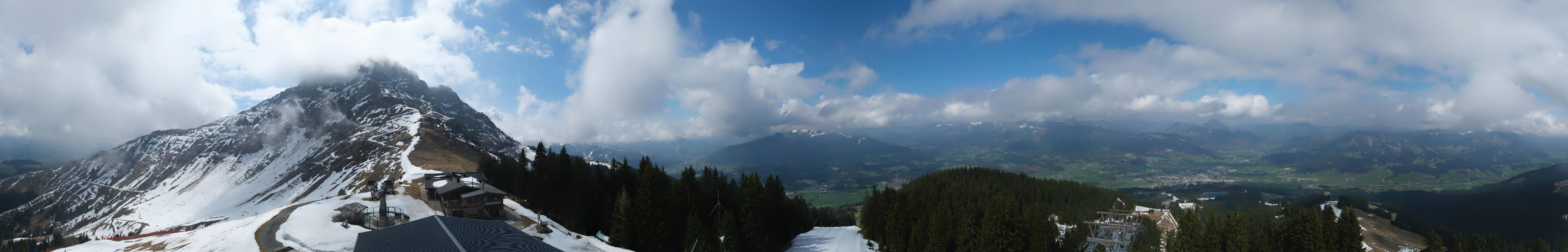 Archiv Foto Webcam St. Johann/Tirol: Blick von der Bergstation Harschbichl