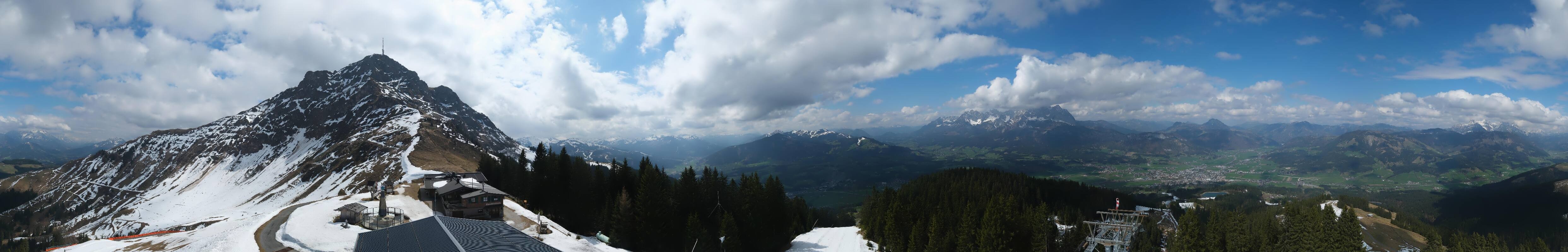 Archiv Foto Webcam St. Johann/Tirol: Blick von der Bergstation Harschbichl