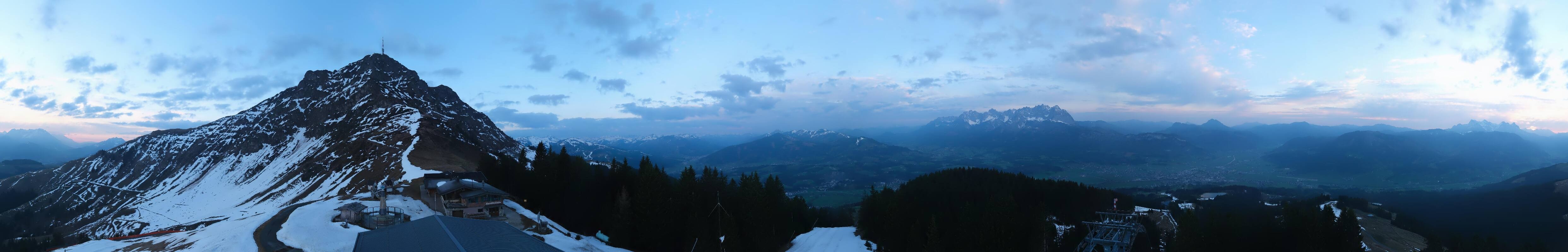 Archiv Foto Webcam St. Johann/Tirol: Blick von der Bergstation Harschbichl