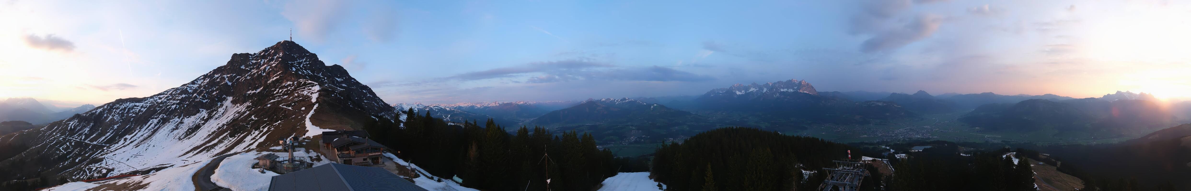 Archiv Foto Webcam St. Johann/Tirol: Blick von der Bergstation Harschbichl