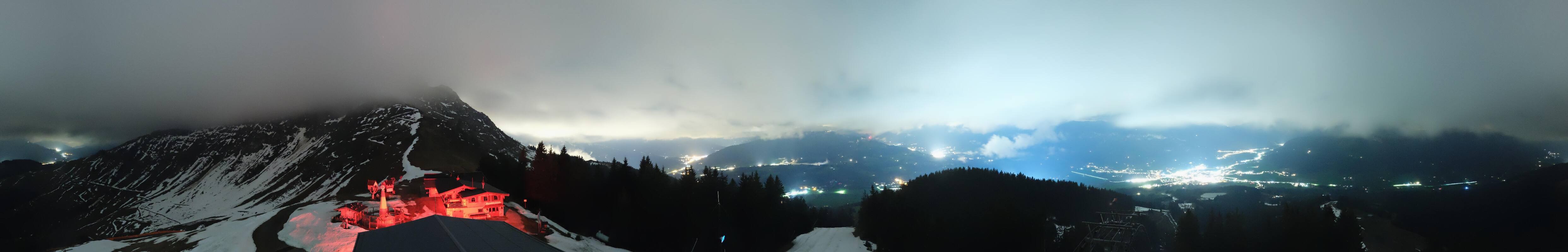 Archiv Foto Webcam St. Johann/Tirol: Blick von der Bergstation Harschbichl