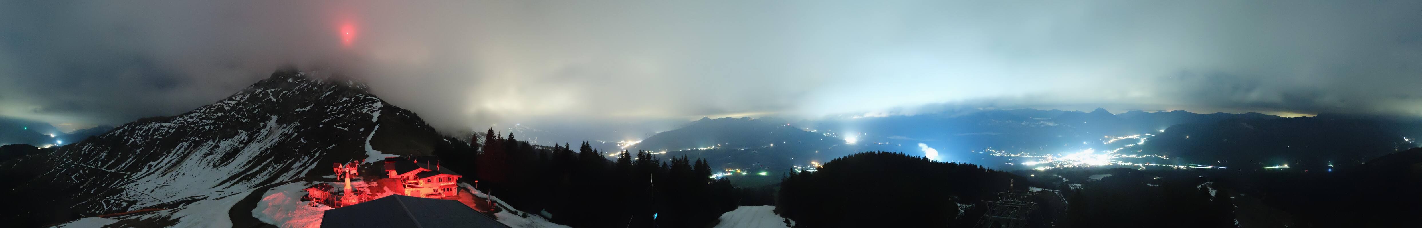 Archiv Foto Webcam St. Johann/Tirol: Blick von der Bergstation Harschbichl