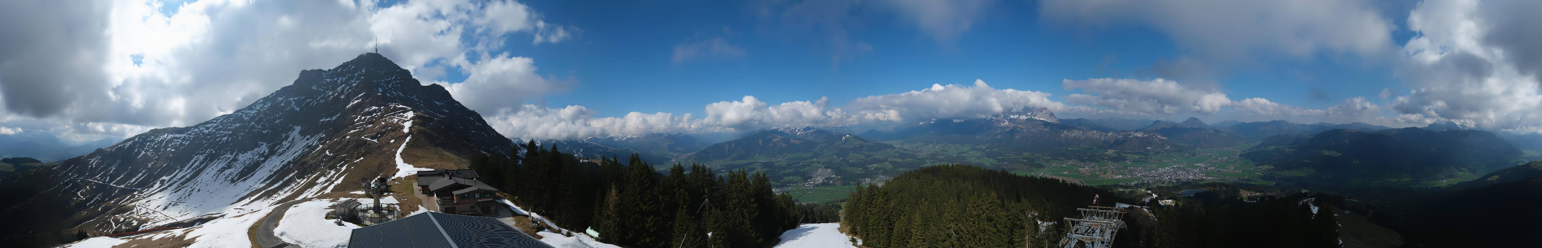 Archiv Foto Webcam St. Johann/Tirol: Blick von der Bergstation Harschbichl