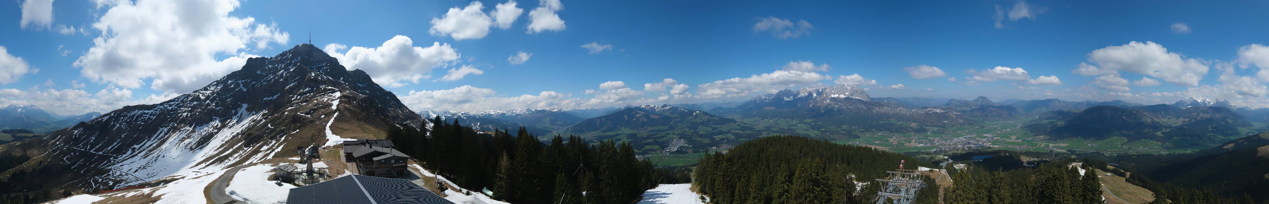 Archiv Foto Webcam St. Johann/Tirol: Blick von der Bergstation Harschbichl