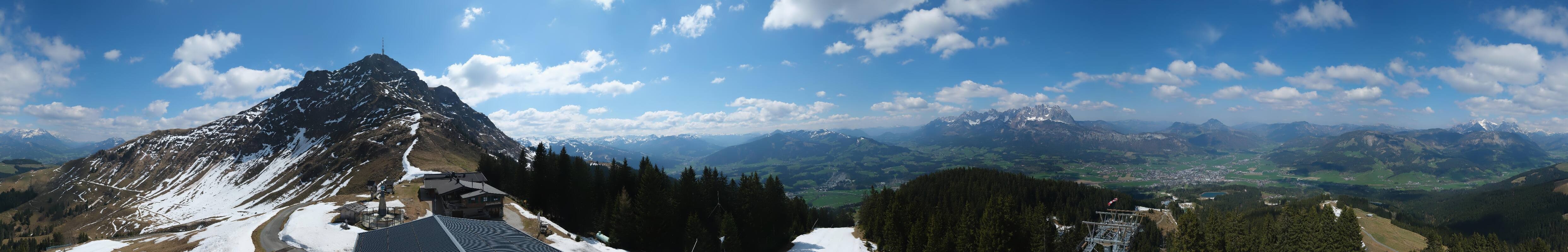 Archiv Foto Webcam St. Johann/Tirol: Blick von der Bergstation Harschbichl