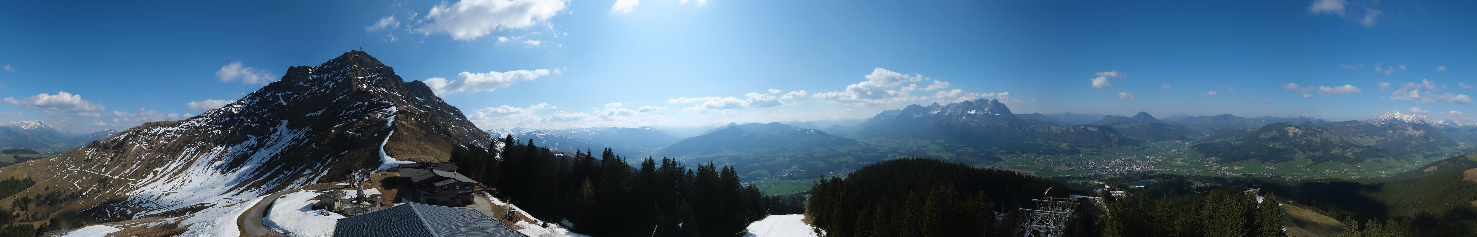 Archiv Foto Webcam St. Johann/Tirol: Blick von der Bergstation Harschbichl