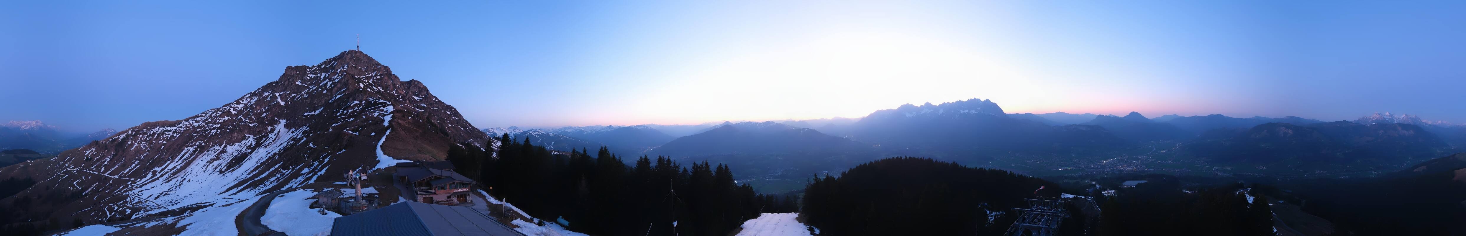 Archived image Webcam St. Johann/Tirol: View from Top Station Harschbichl