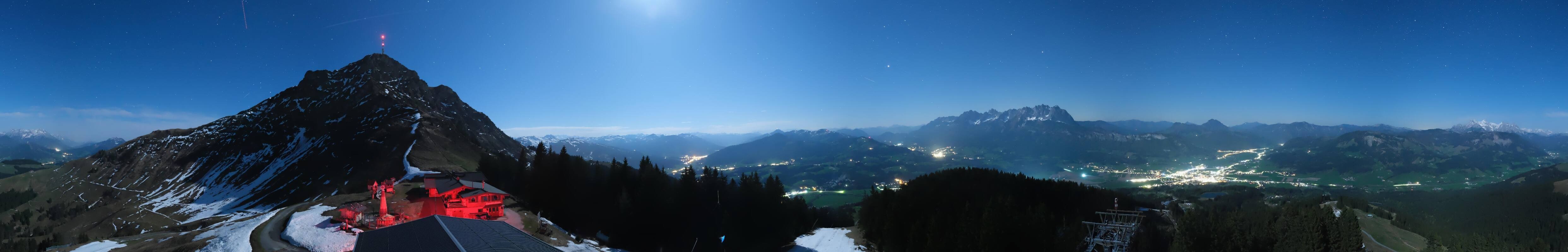 Archived image Webcam St. Johann/Tirol: View from Top Station Harschbichl