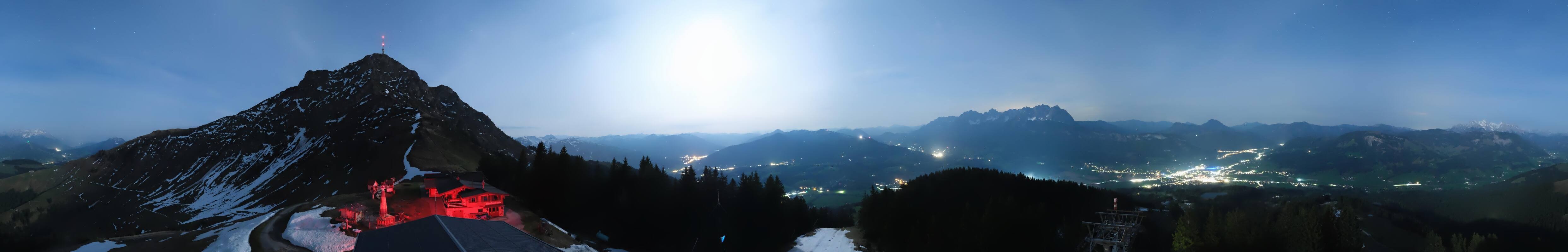 Archiv Foto Webcam St. Johann/Tirol: Blick von der Bergstation Harschbichl