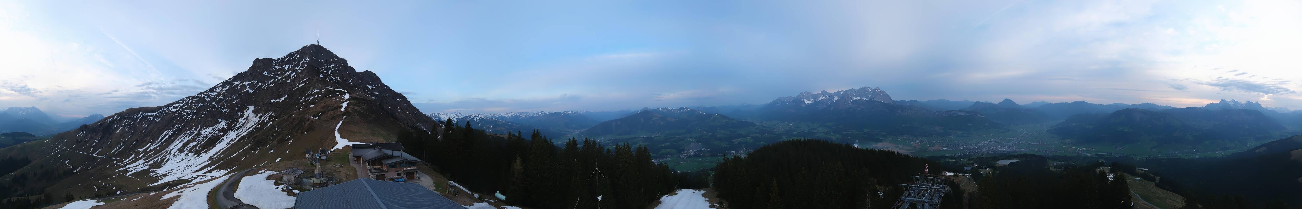 Archiv Foto Webcam St. Johann/Tirol: Blick von der Bergstation Harschbichl