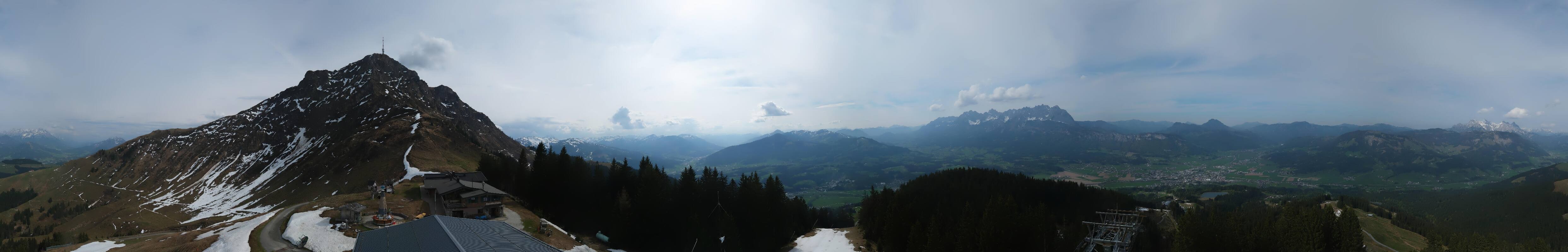 Archiv Foto Webcam St. Johann/Tirol: Blick von der Bergstation Harschbichl