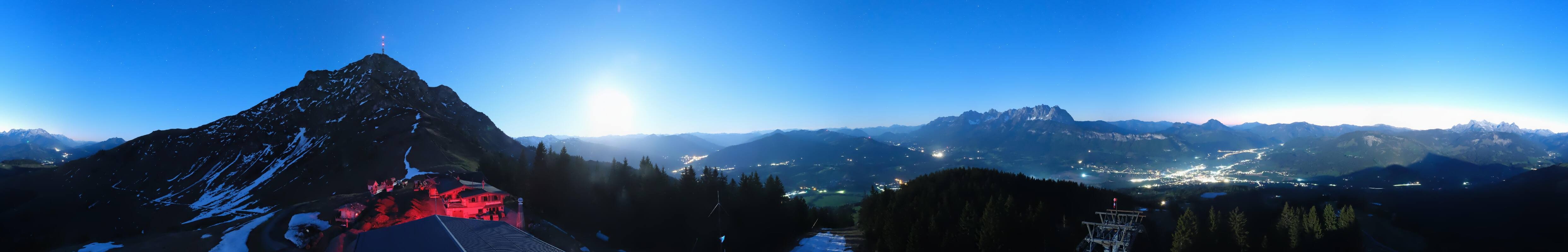 Archiv Foto Webcam St. Johann/Tirol: Blick von der Bergstation Harschbichl