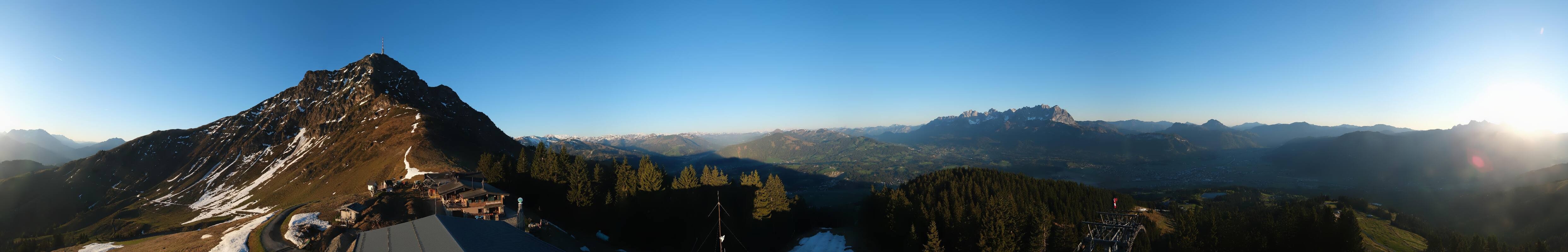Archiv Foto Webcam St. Johann/Tirol: Blick von der Bergstation Harschbichl