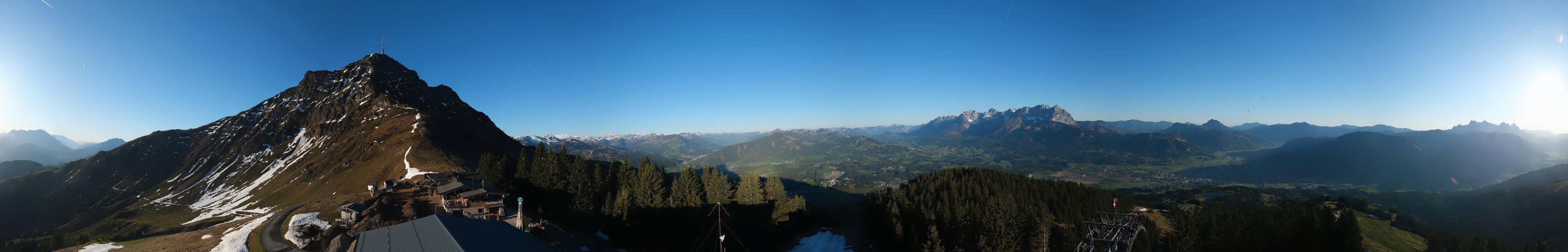 Archiv Foto Webcam St. Johann/Tirol: Blick von der Bergstation Harschbichl