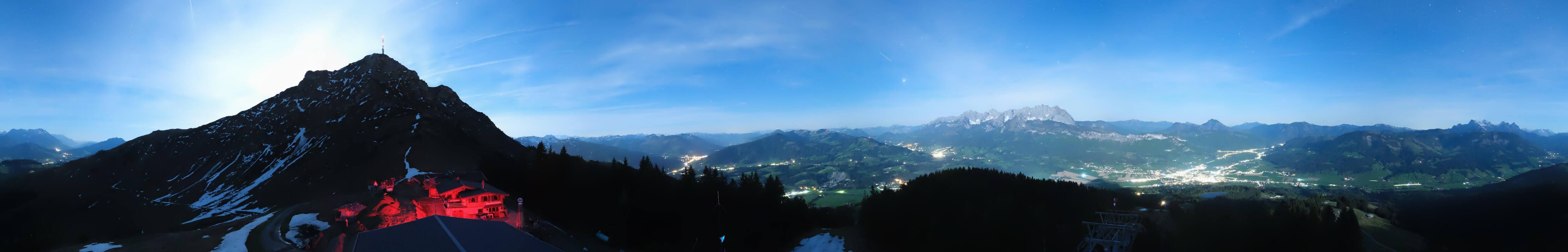Archived image Webcam St. Johann/Tirol: View from Top Station Harschbichl