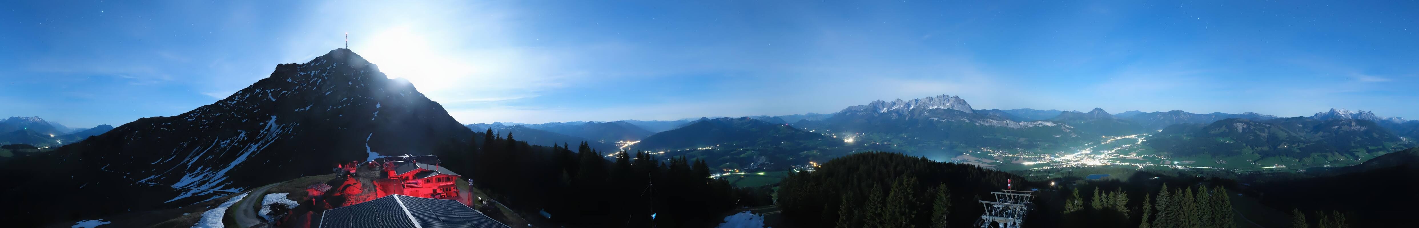 Archived image Webcam St. Johann/Tirol: View from Top Station Harschbichl