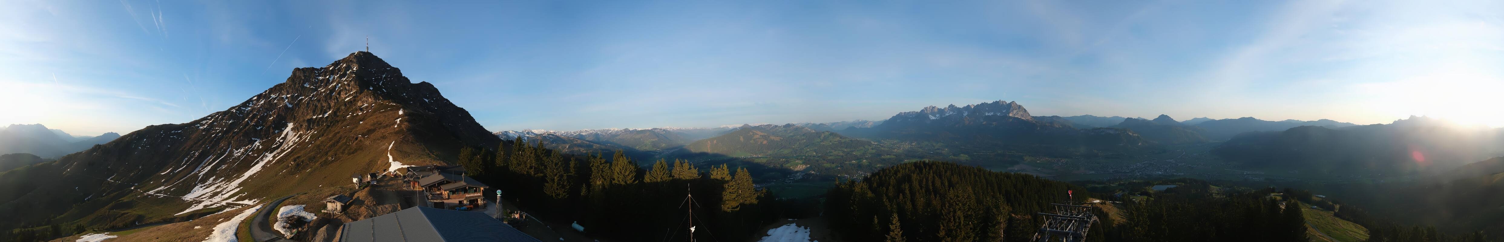 Archived image Webcam St. Johann/Tirol: View from Top Station Harschbichl