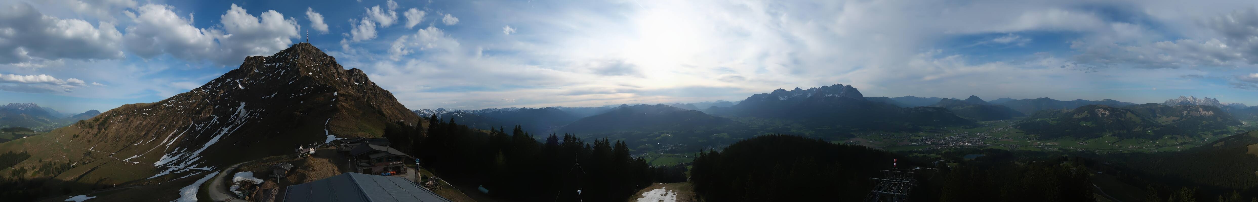 Archiv Foto Webcam St. Johann/Tirol: Blick von der Bergstation Harschbichl