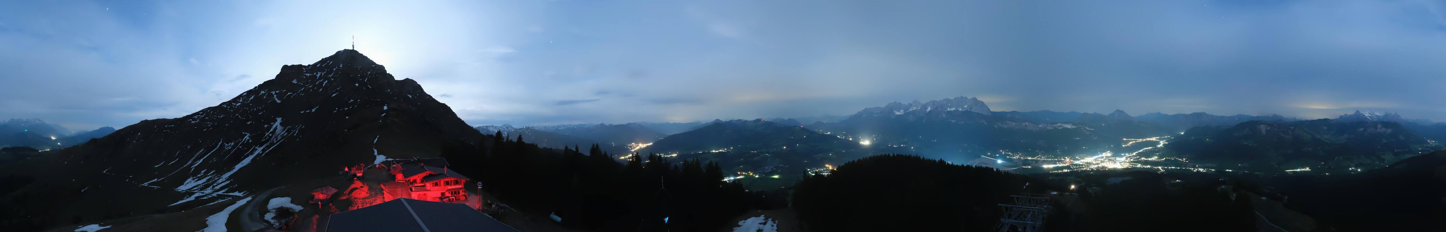 Archived image Webcam St. Johann/Tirol: View from Top Station Harschbichl