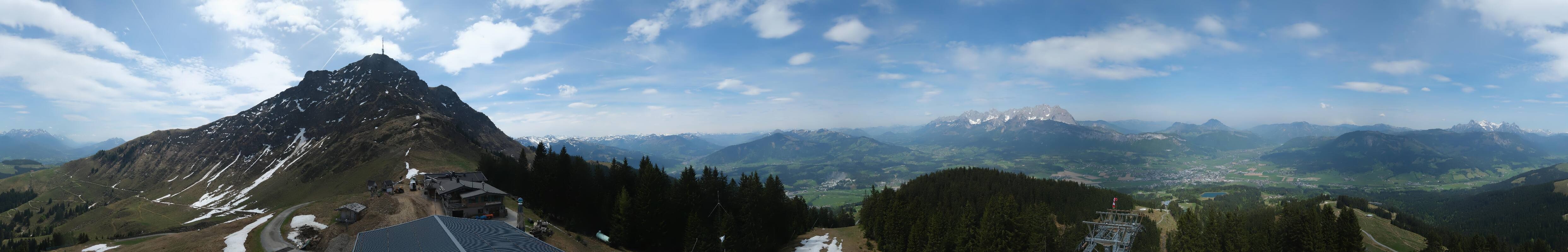 Archived image Webcam St. Johann/Tirol: View from Top Station Harschbichl