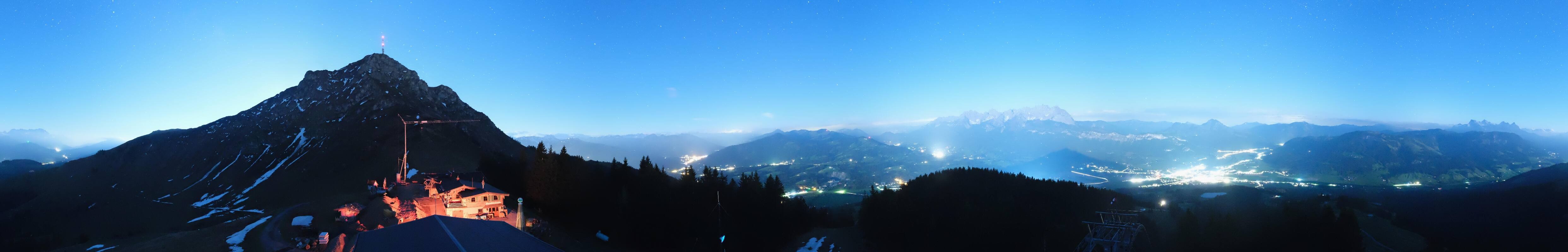 Archived image Webcam St. Johann/Tirol: View from Top Station Harschbichl