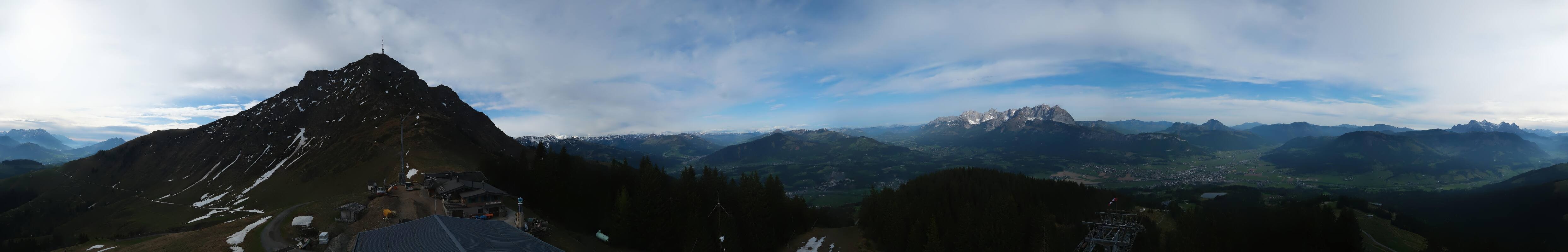 Archiv Foto Webcam St. Johann/Tirol: Blick von der Bergstation Harschbichl