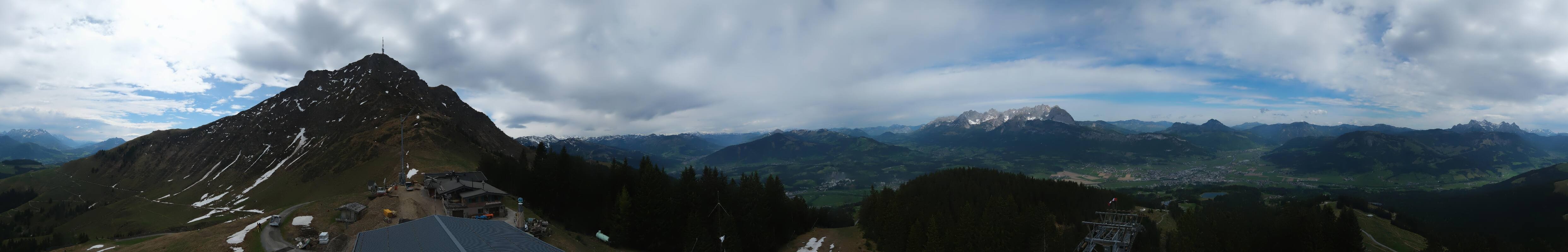 Archiv Foto Webcam St. Johann/Tirol: Blick von der Bergstation Harschbichl