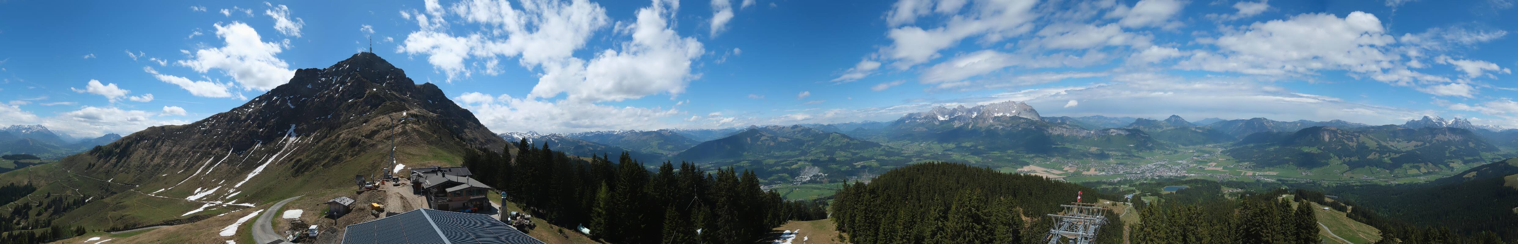 Archived image Webcam St. Johann/Tirol: View from Top Station Harschbichl