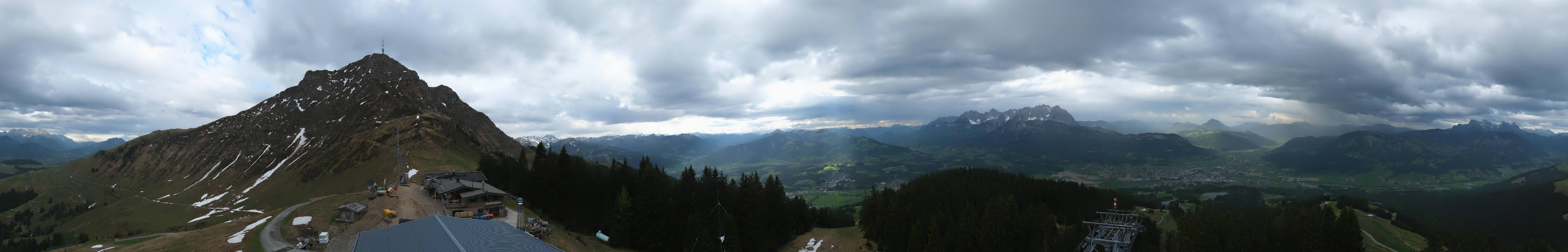 Archived image Webcam St. Johann/Tirol: View from Top Station Harschbichl