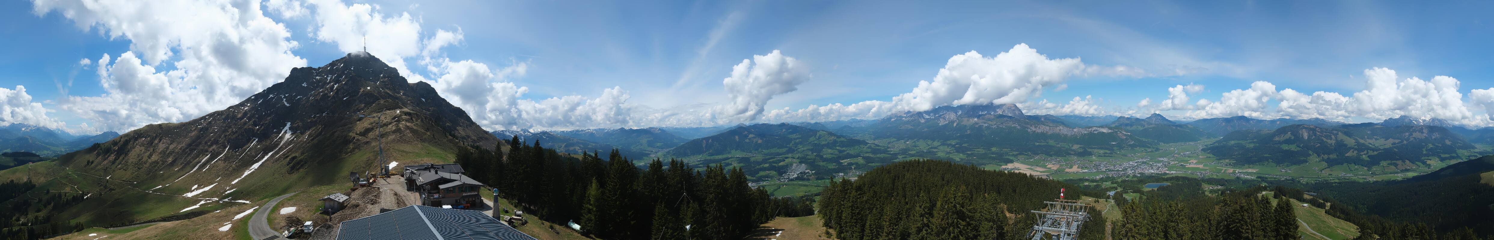 Archiv Foto Webcam St. Johann/Tirol: Blick von der Bergstation Harschbichl