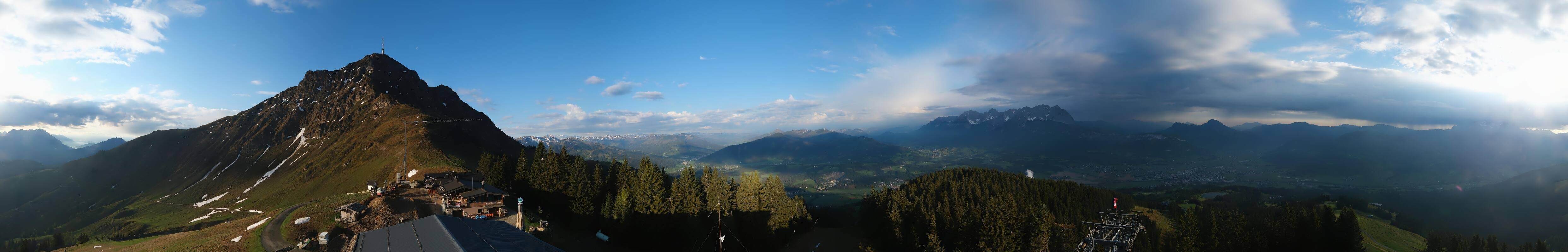 Archived image Webcam St. Johann/Tirol: View from Top Station Harschbichl