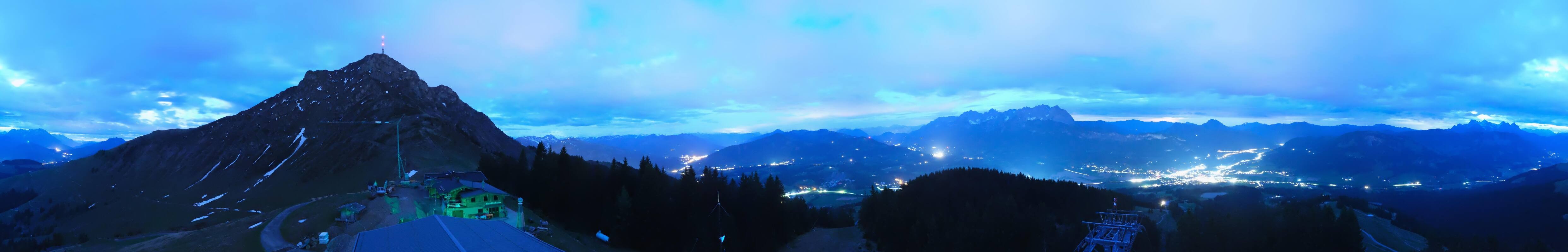 Archiv Foto Webcam St. Johann/Tirol: Blick von der Bergstation Harschbichl