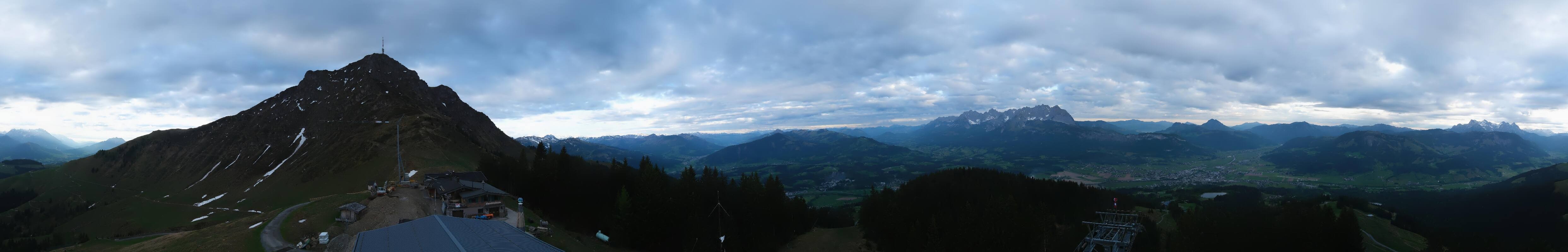 Archiv Foto Webcam St. Johann/Tirol: Blick von der Bergstation Harschbichl
