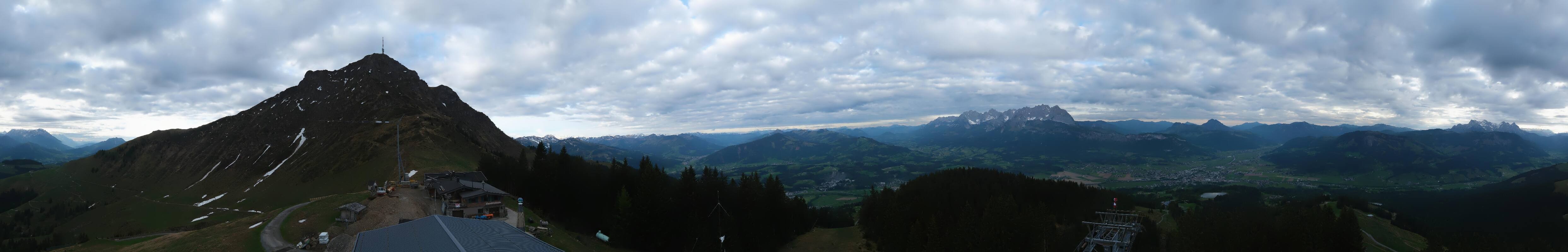 Archiv Foto Webcam St. Johann/Tirol: Blick von der Bergstation Harschbichl
