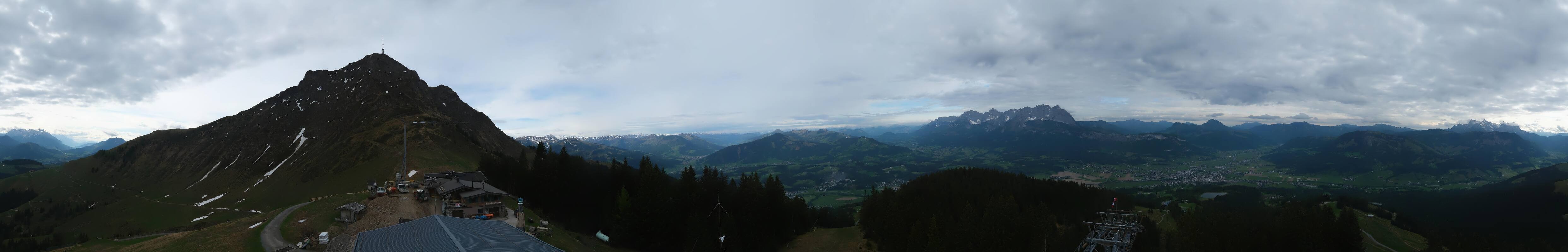 Archiv Foto Webcam St. Johann/Tirol: Blick von der Bergstation Harschbichl
