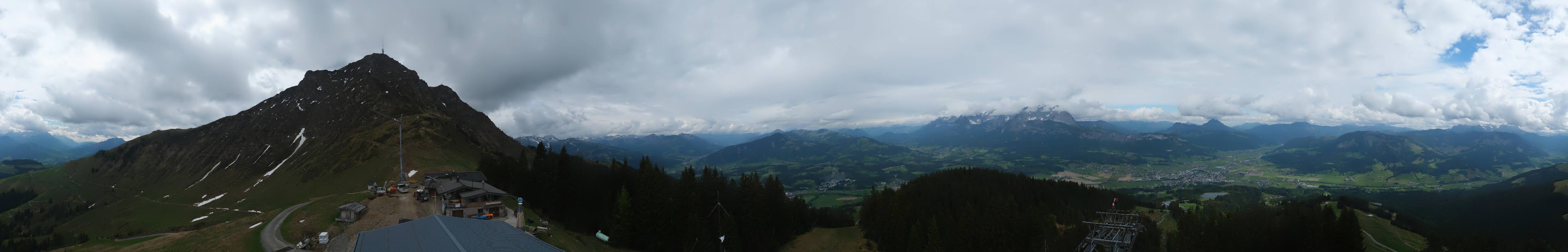Archiv Foto Webcam St. Johann/Tirol: Blick von der Bergstation Harschbichl