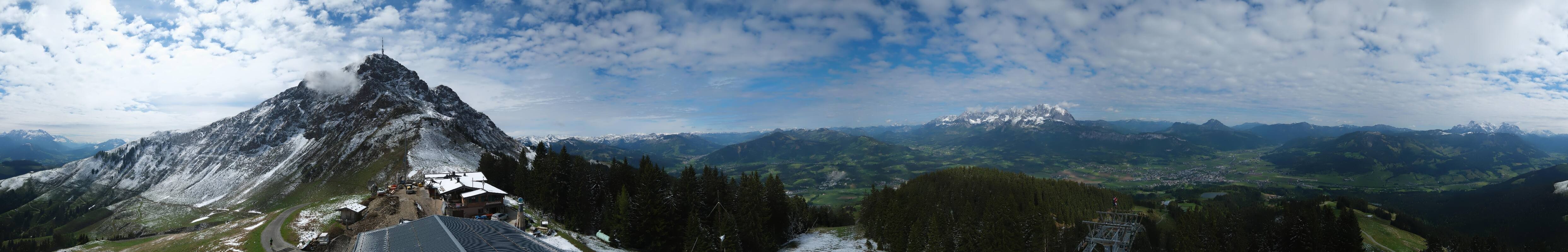 Archiv Foto Webcam St. Johann/Tirol: Blick von der Bergstation Harschbichl