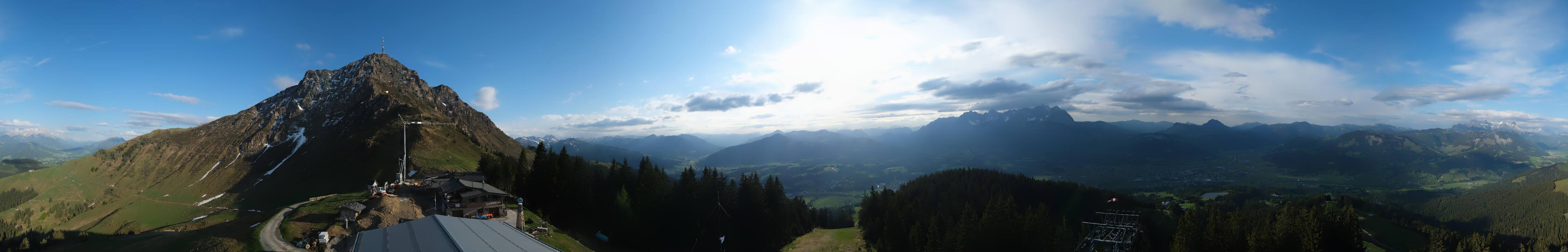 Archiv Foto Webcam St. Johann/Tirol: Blick von der Bergstation Harschbichl