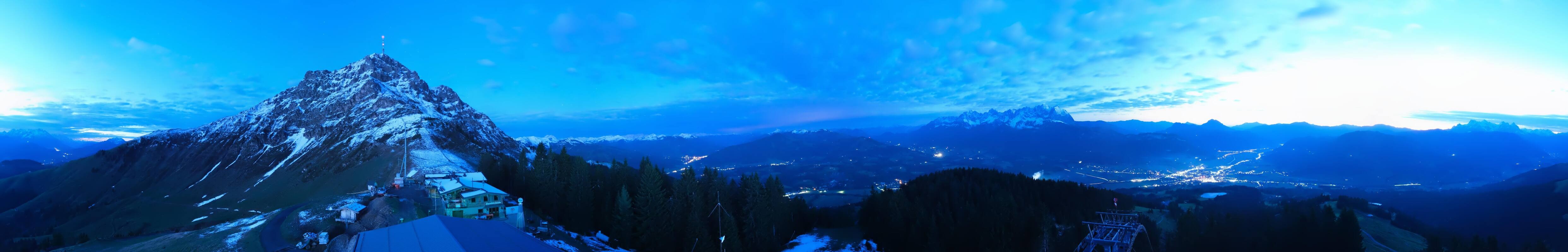 Archiv Foto Webcam St. Johann/Tirol: Blick von der Bergstation Harschbichl