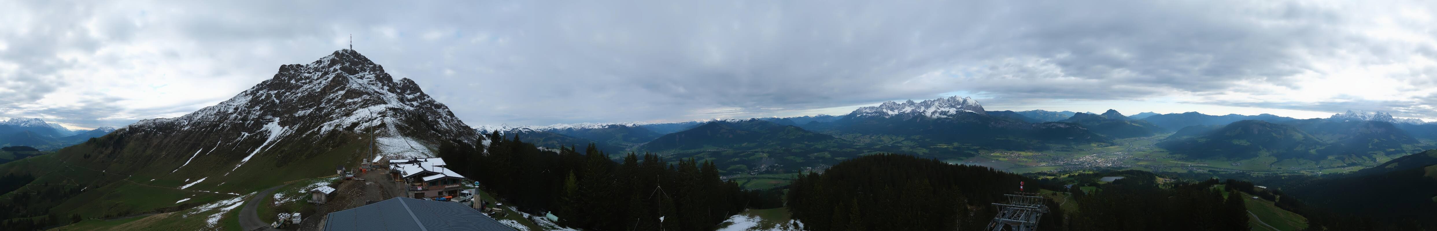 Archiv Foto Webcam St. Johann/Tirol: Blick von der Bergstation Harschbichl