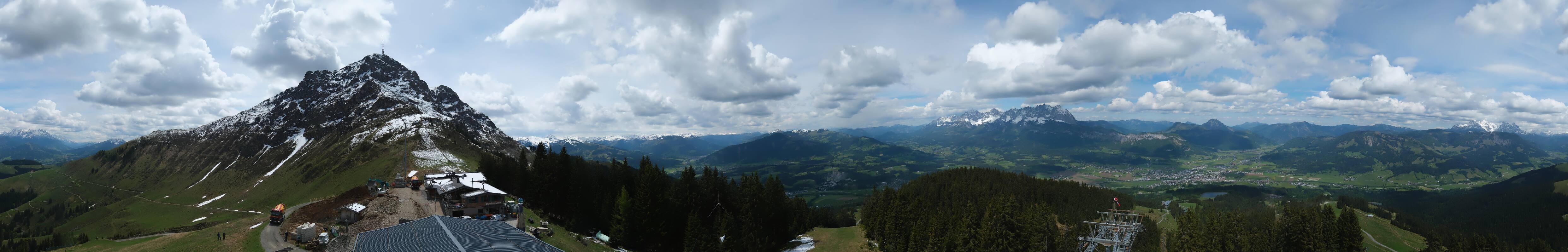 Archiv Foto Webcam St. Johann/Tirol: Blick von der Bergstation Harschbichl