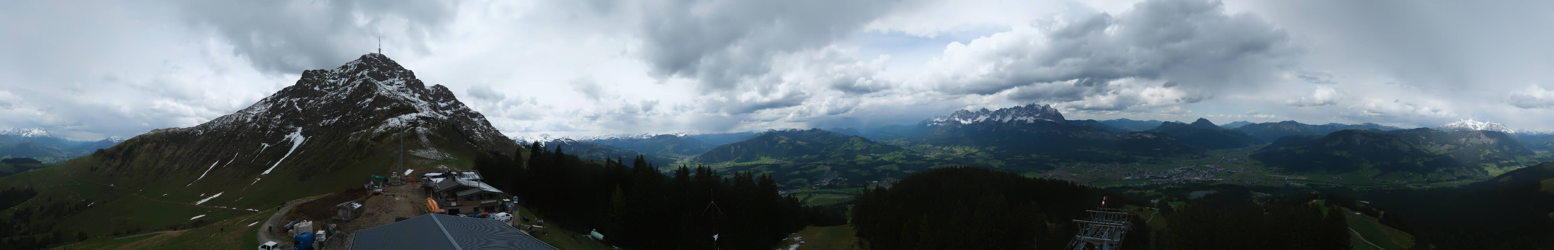 Archiv Foto Webcam St. Johann/Tirol: Blick von der Bergstation Harschbichl