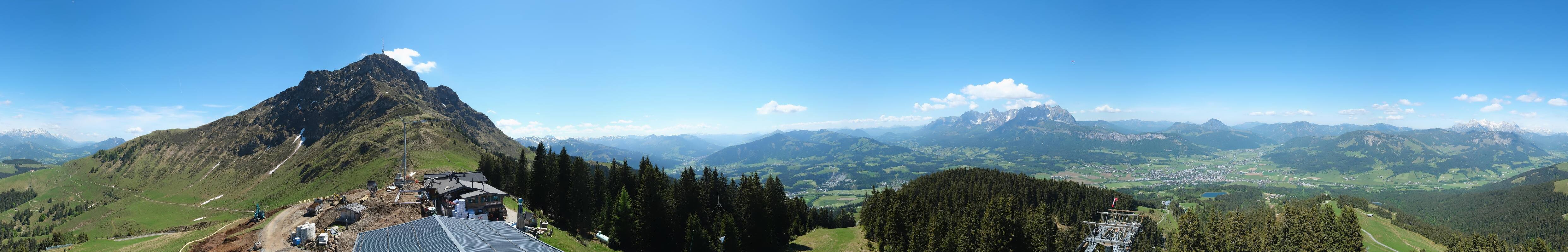 Archiv Foto Webcam St. Johann/Tirol: Blick von der Bergstation Harschbichl