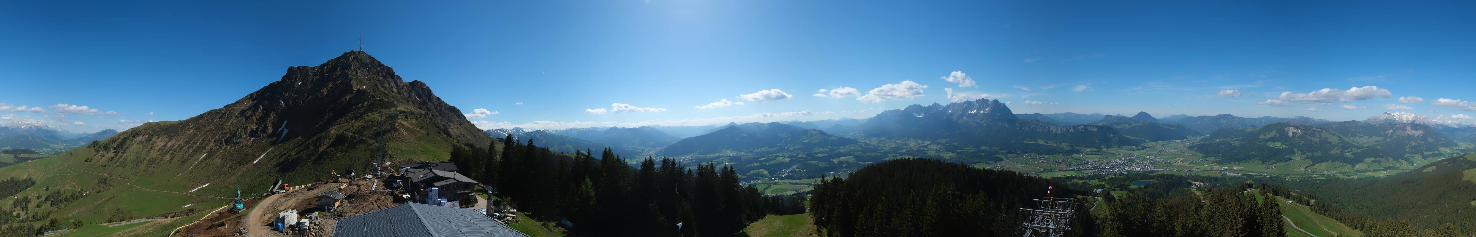 Archiv Foto Webcam St. Johann/Tirol: Blick von der Bergstation Harschbichl