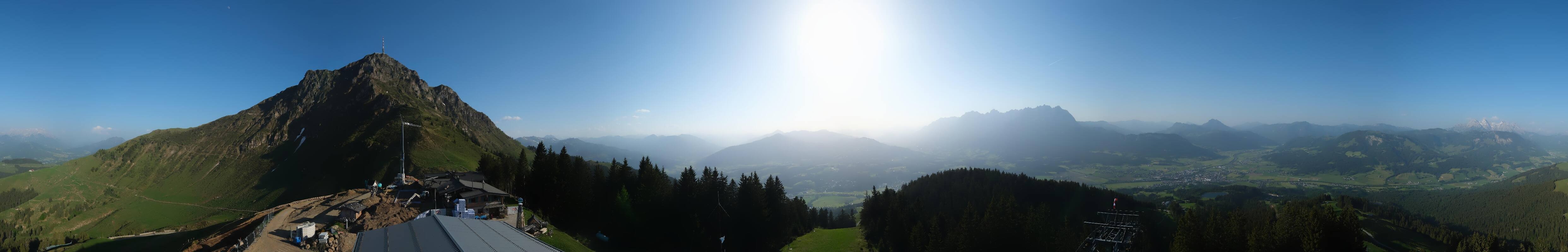 Archiv Foto Webcam St. Johann/Tirol: Blick von der Bergstation Harschbichl